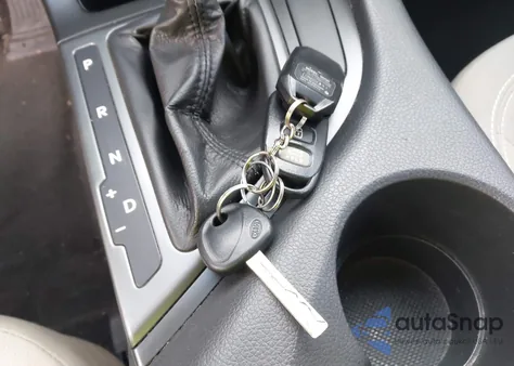 2011 Kia Optima Lx from USA, damaged, VIN KNAGM4A74B5149844